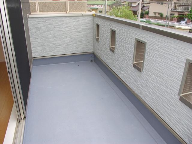 Balcony. Spacious balcony! (B No. land)