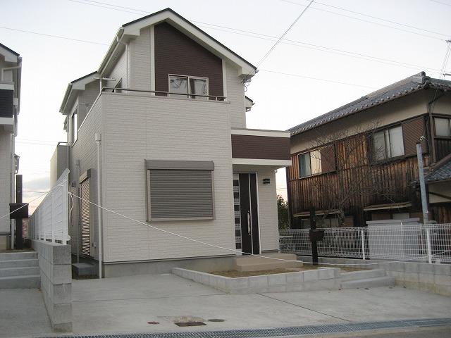 Local appearance photo. Local (11 May 2013) Shooting