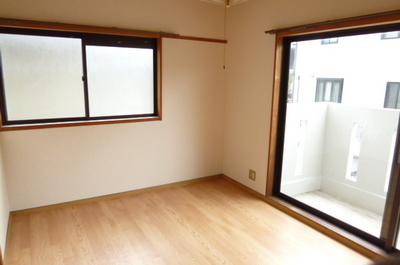 Living and room. Room 1