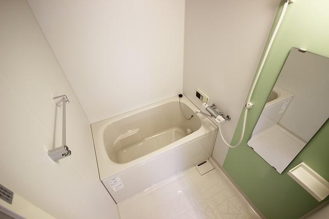 Bathroom. Indoor (09 May 2013) Shooting Unit bus new goods exchange settled