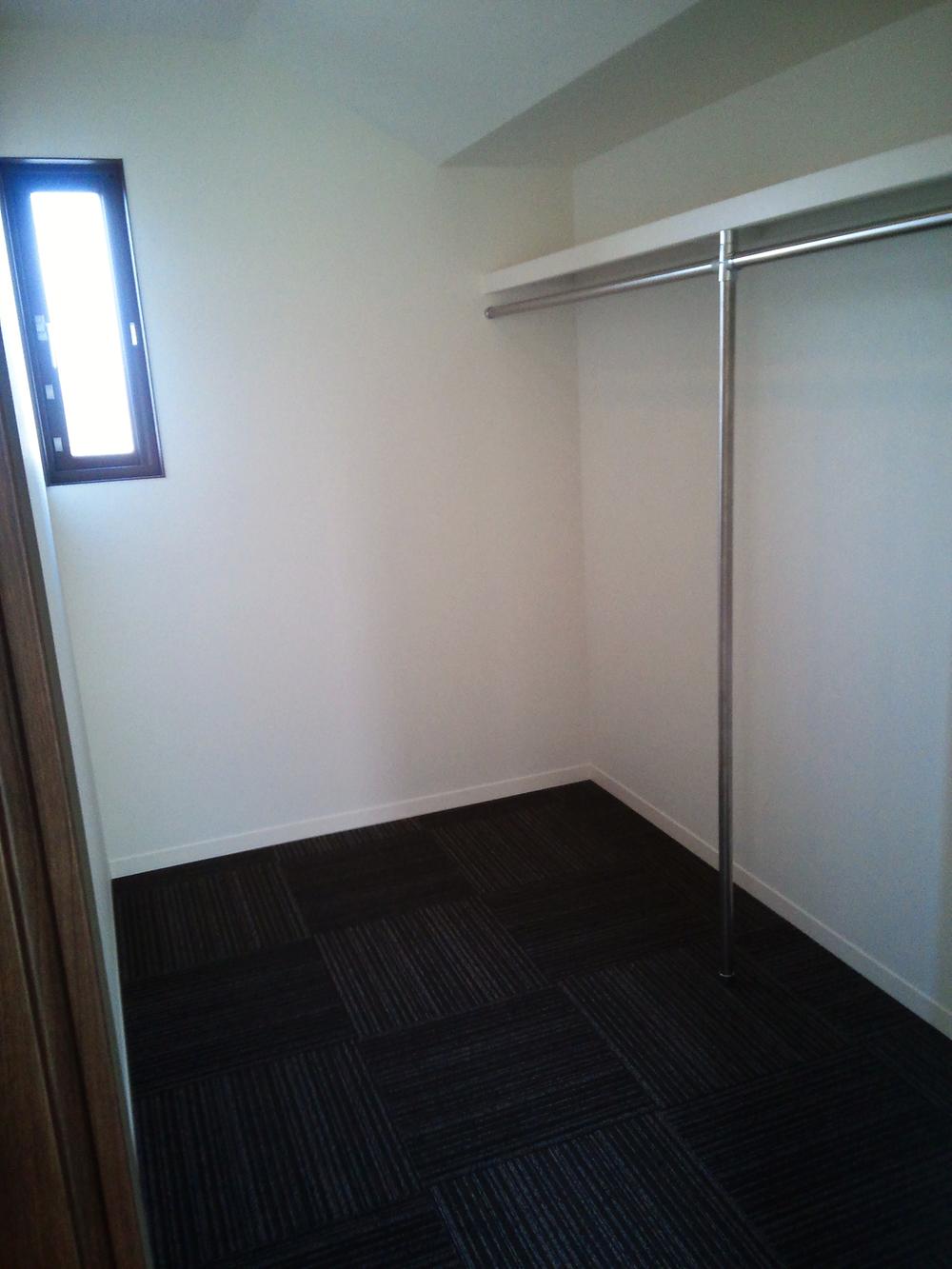 Receipt. Walk-in closet (December 2013) Shooting