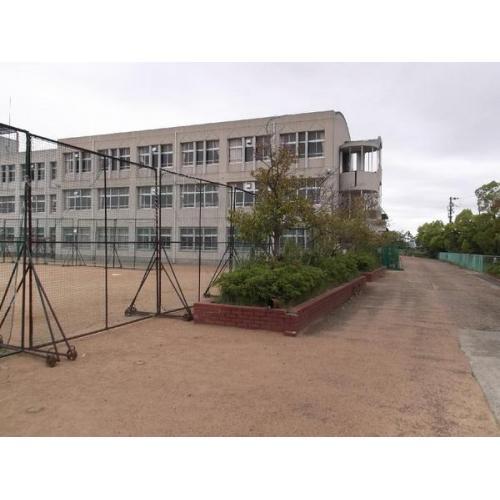 Junior high school. Arino 880m until junior high school