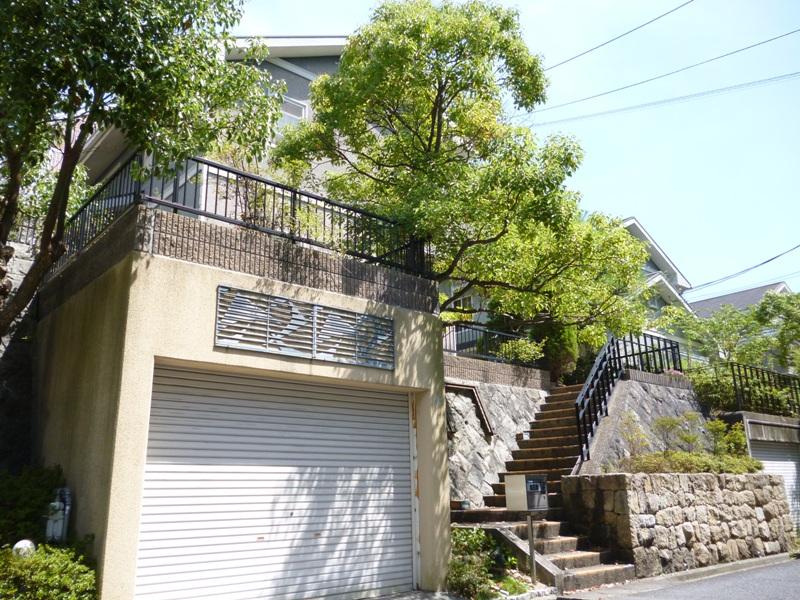 Local appearance photo. (Annex building) excavated garage, Reinforced Concrete, Area 19.09 sq m