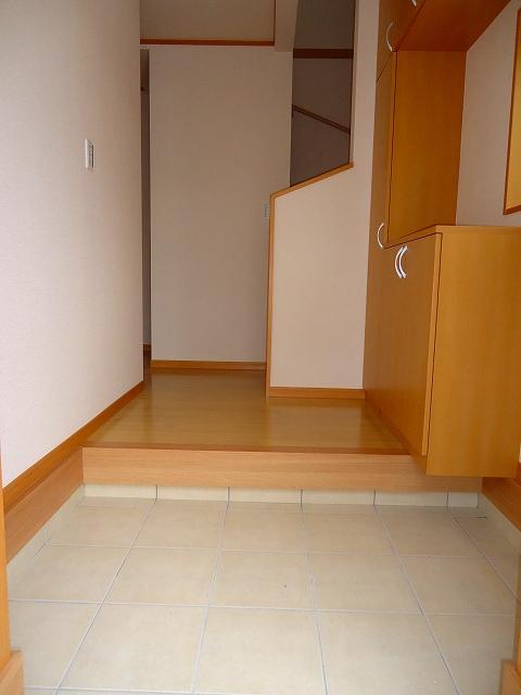 Entrance. Local (11 May 2013) Shooting