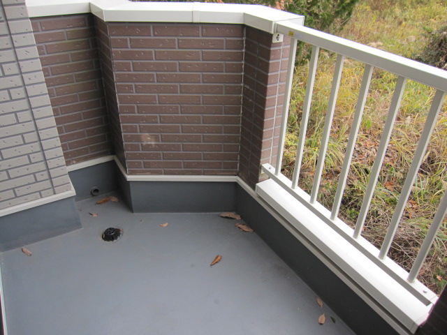 Receipt. Sunny balcony! !