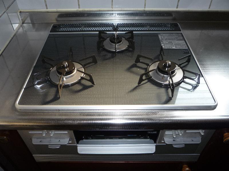 Kitchen. Gas stove had made