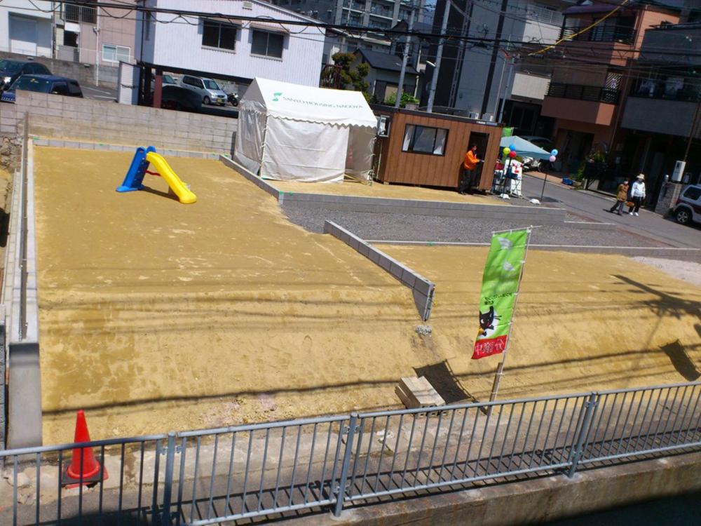 Local land photo. South road of the hill