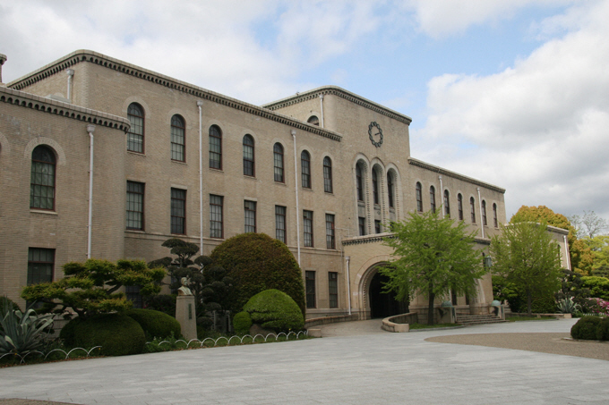 University ・ Junior college. Kobe University (University of ・ 1100m up to junior college)