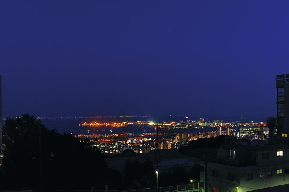  [View from local] Such as out of sigh, Night view seen from the sea of ​​deck. This is the daily routine in the studio Hills Rokko Roh hand. . View from local