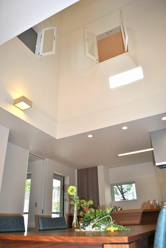 Living.  [Model house No. 5 areas Living (atrium)] The top of the living room has become a stairwell full of sense of openness. So you can except for the living room from the second floor of the living room window, Also I felt the sign of the first floor of the family are in the second floor. 