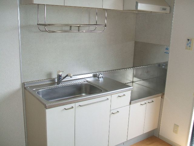 Kitchen. 2-neck Gasukitchin