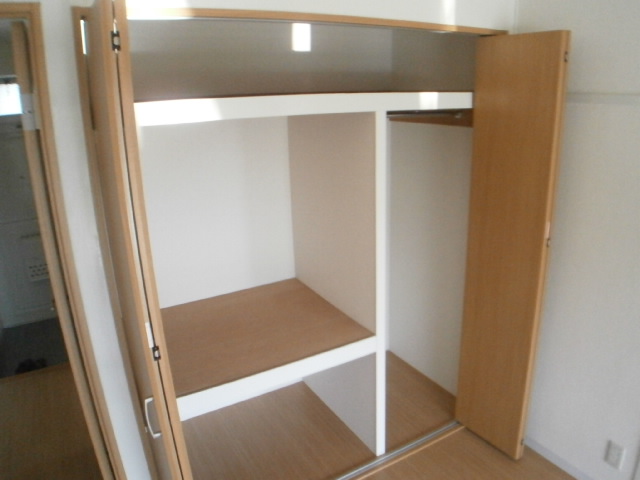 Receipt. Large closet to enter a lot