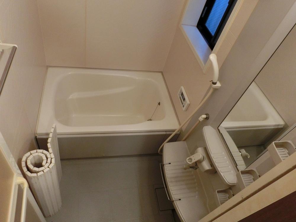 Bathroom. Indoor (10 May 2013) Shooting