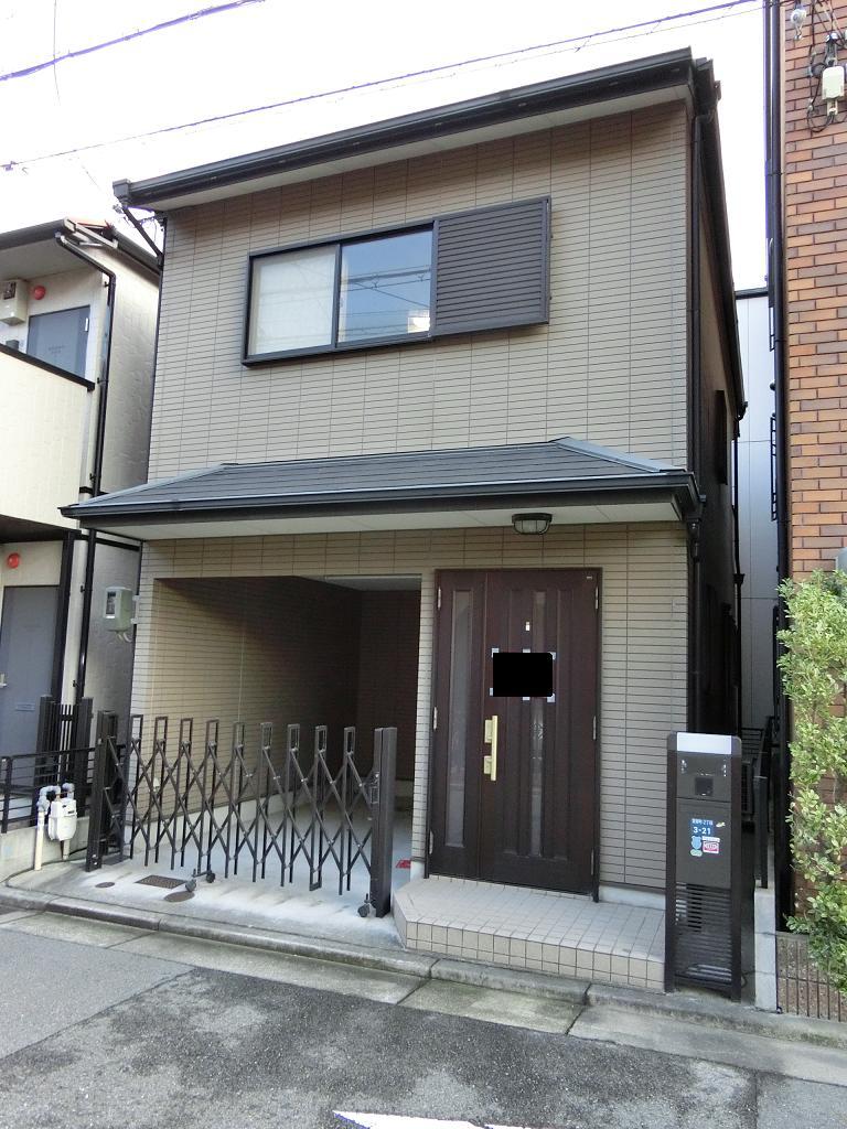 Local appearance photo. Local (10 May 2013) Shooting