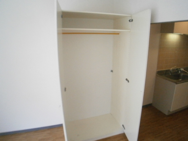 Receipt. closet! You can use it very well there depth