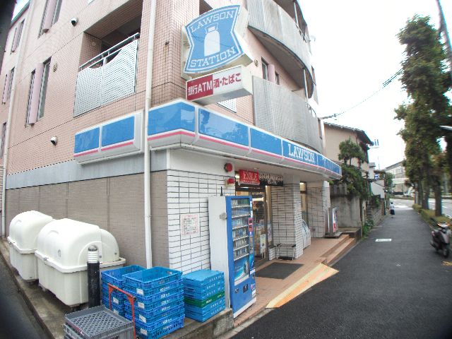 Convenience store. 1m to Lawson (convenience store)