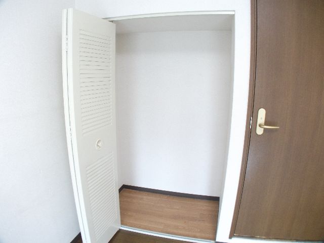 Receipt. Storage space