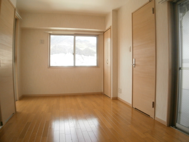 Living and room. Flooring of Western-style