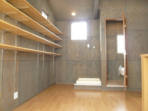 Living and room. Room 2