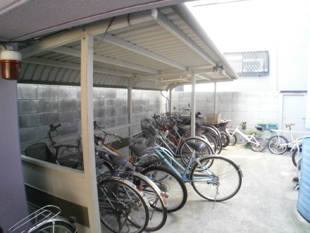 Other common areas. Bicycle parking spaces on-site