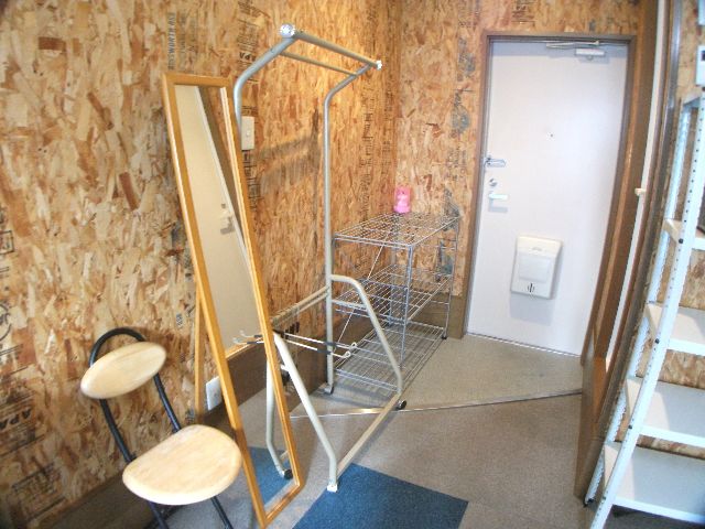 Other Equipment. There is also a mirror from clothes rack.