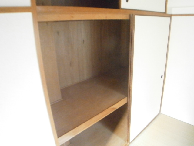 Receipt. Large storage to enter a lot