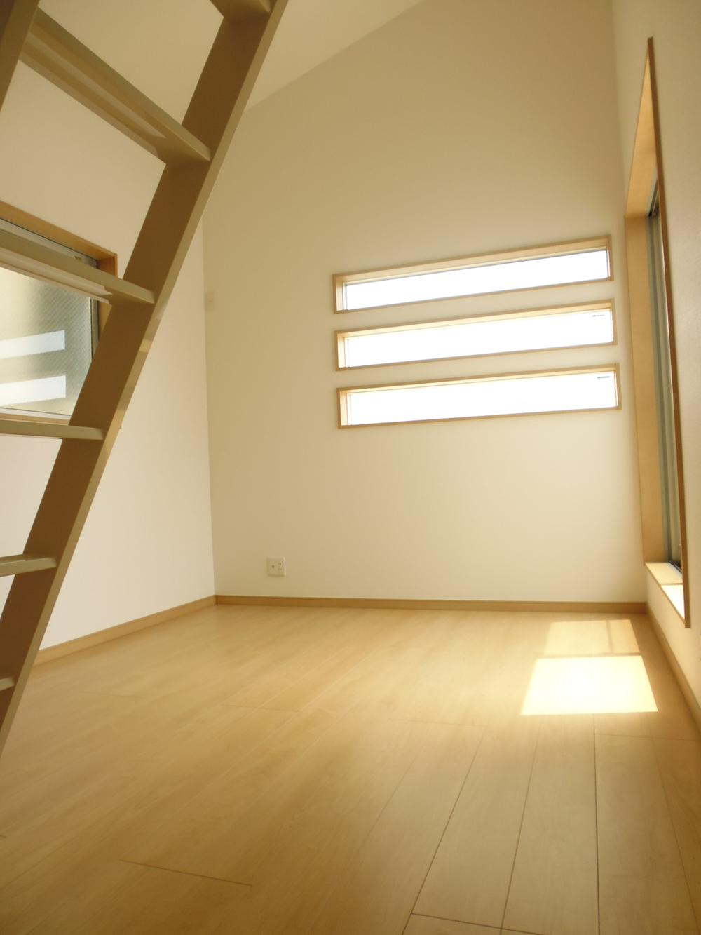 Non-living room.  ■ Western-style 5