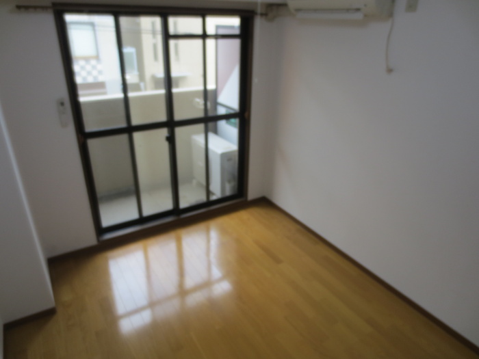 Living and room. Bright rooms.