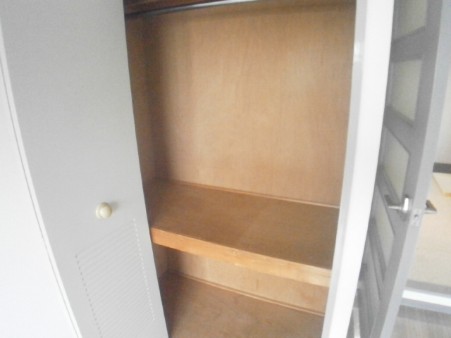 Receipt. Large storage to enter a lot