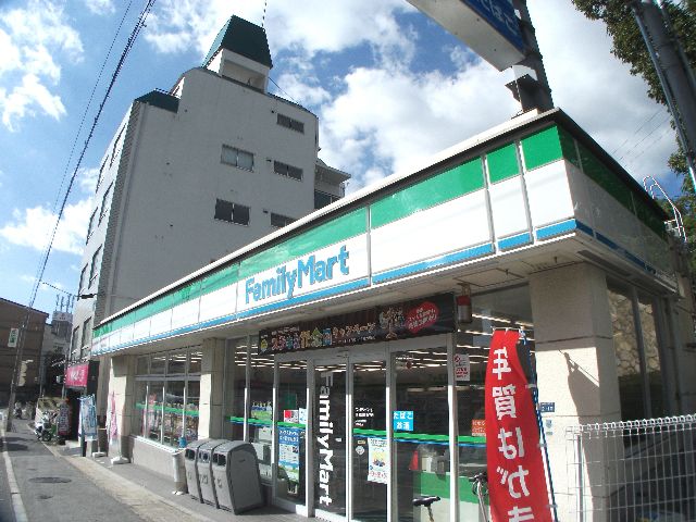 Convenience store. 480m to a convenience store (convenience store)
