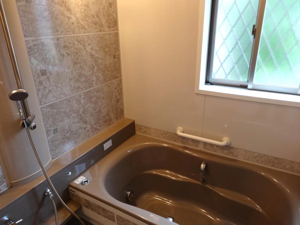 Bathroom. Indoor (10 May 2013) Shooting