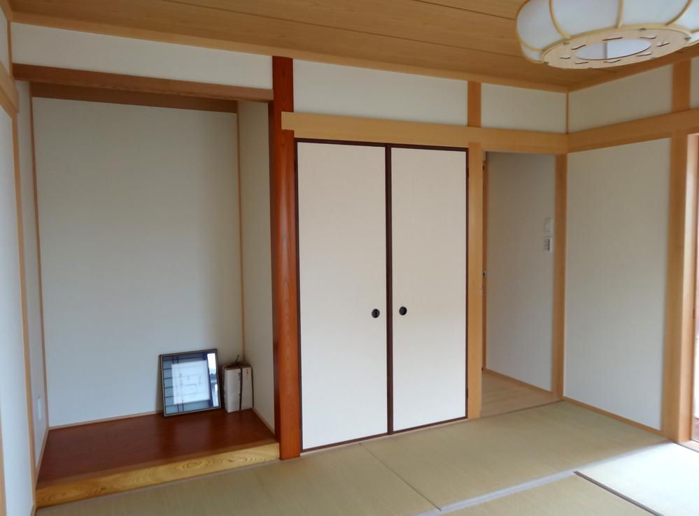 Non-living room. Indoor (10 May 2013) Shooting