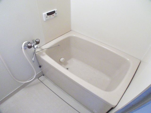 Bath. Bathroom with reheating function.