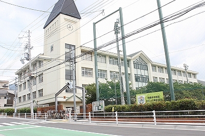 Primary school. Rokko up to elementary school (elementary school) 900m