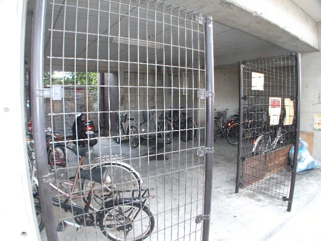 Other common areas. Covered, There is also a bicycle parking lot.