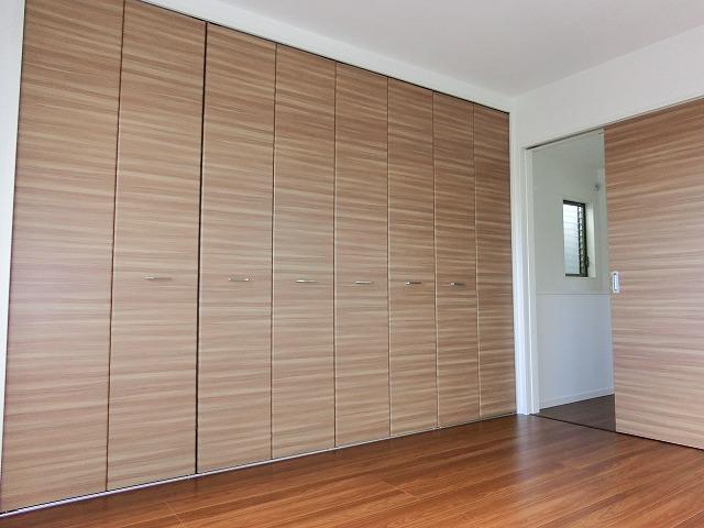 Non-living room. Indoor (11 May 2013) Shooting