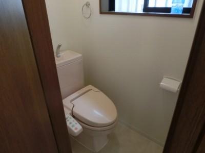 Toilet. Indoor (10 May 2013) Shooting