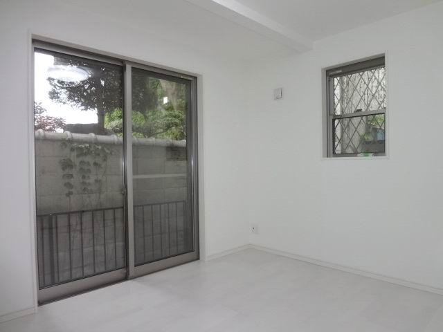 Non-living room. 1 Kaiyoshitsu 6.1 Pledge. With closet. In south daylighting is yang those good. 