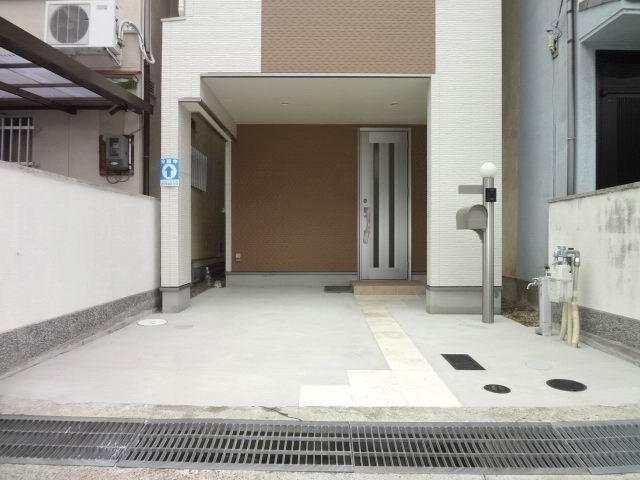 Parking lot. Car with space. You can high roof car parking. 