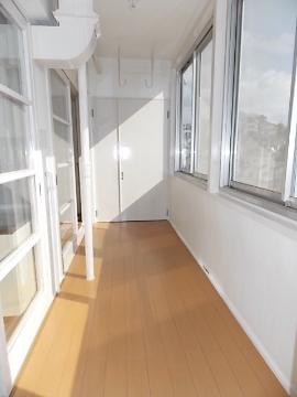 Other room space. Sanmumu