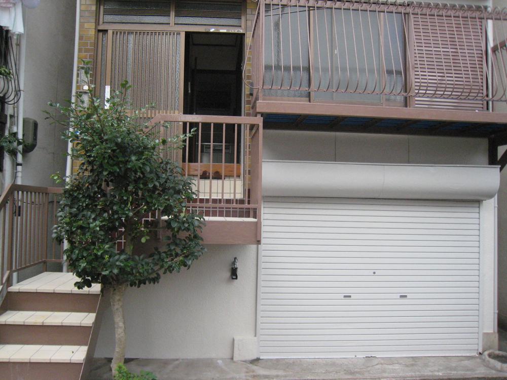 Local appearance photo. Local (10 May 2013) Shooting