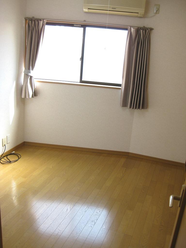 Non-living room. Indoor (September 2013) Shooting