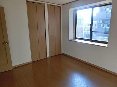 Non-living room. Room (August 2013) Shooting