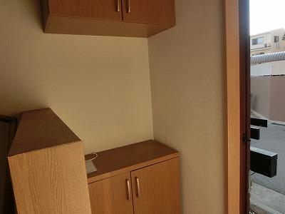 Entrance. Local (August 2013) Shooting