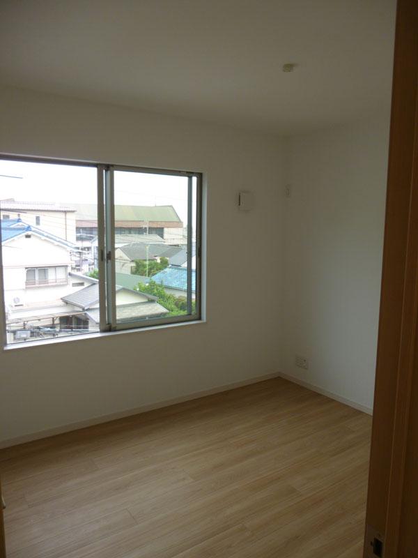 Non-living room. Room (August 2013) Shooting