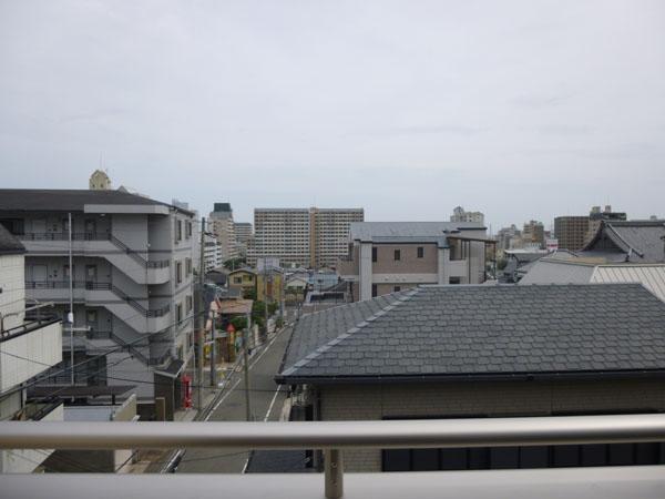 View photos from the dwelling unit. View from the site (August 2013) Shooting
