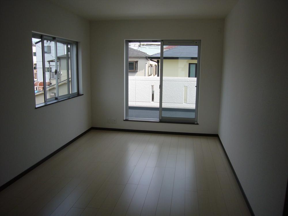 Non-living room. (July 2013) Shooting