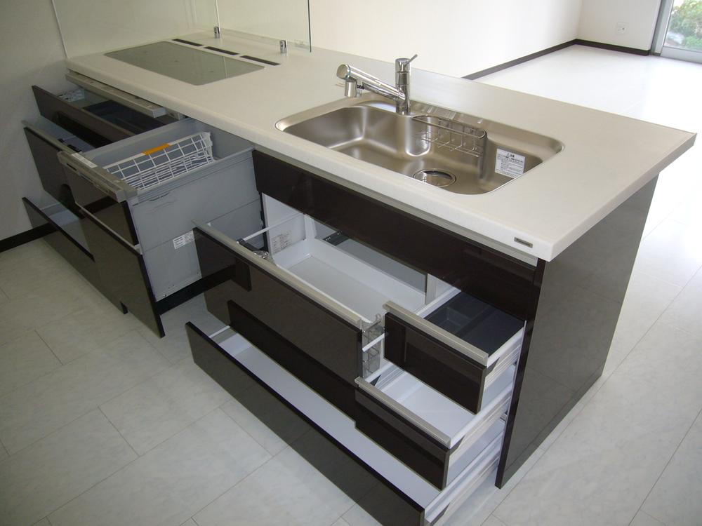 Kitchen. Local (July 2013) Shooting