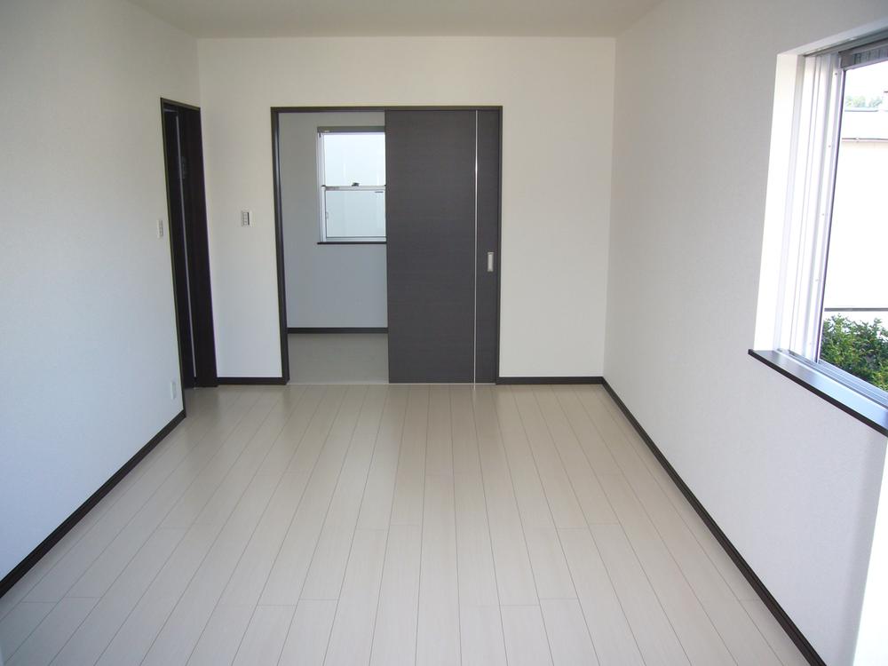 Non-living room. Local (July 2013) Shooting