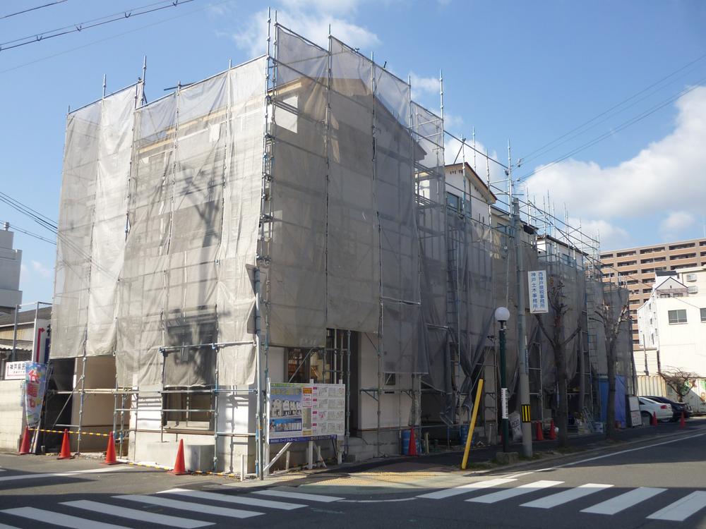 Local photos, including front road. 2013 December 7 Current Progress of the site will be updated from time to time. 